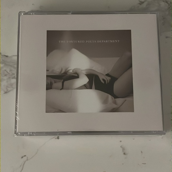 ❤️ Sealed - The Manuscript TTPD Taylor Swift Collectors Edition Deluxe CD 🤍🖤 - Picture 4 of 5